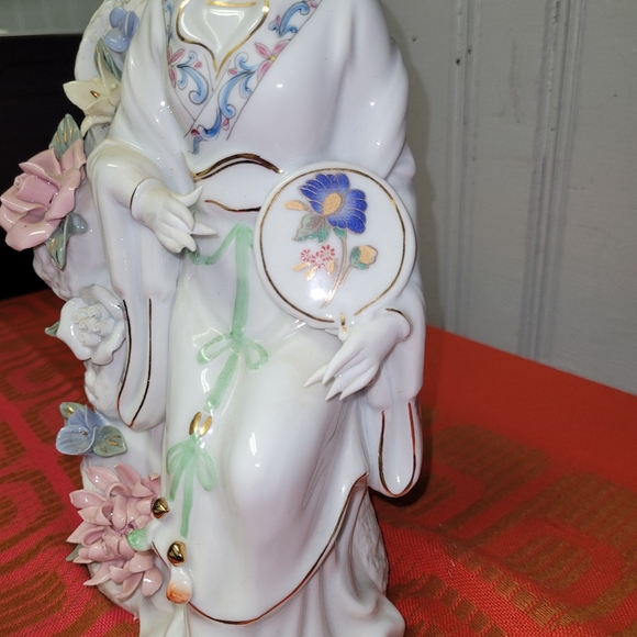 Japanese Porcelain statute - Picture 7 of 9